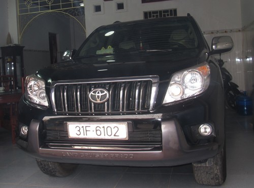 Chiếc xe toyota Land cruiser prado biển kiểm soát 31F-6102, được người dân gọi là chiếc xe có biển số "có một không hai"